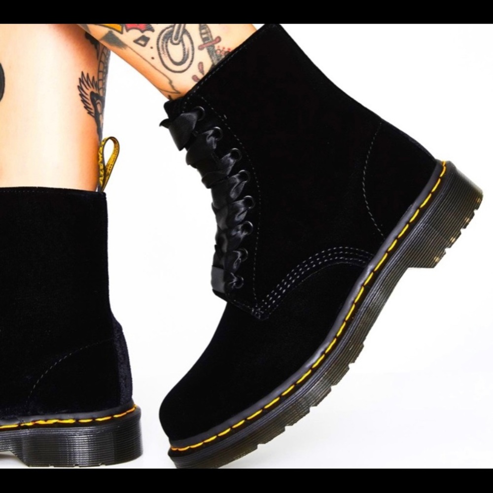 Dr. Martens 1460 Pascal Velvet Boots